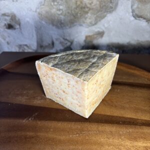 Ezpeleta – Tomme fermière au piment d’Espelette